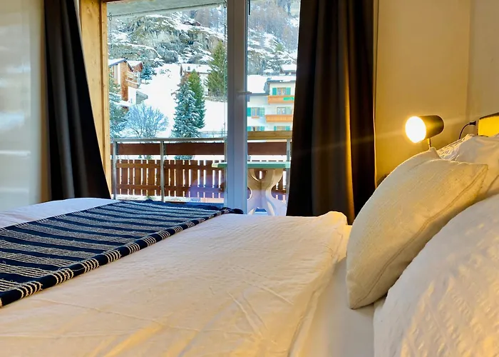 Cosy Modern With Balcony And Matterhorn View *