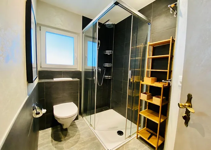 Cosy Modern With Balcony And Matterhorn View