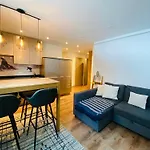 Cosy Modern With Balcony And Matterhorn View *