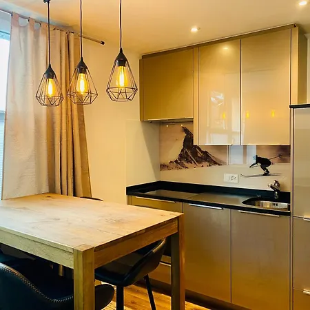 Cosy Modern With Balcony And Matterhorn View Lägenhet *